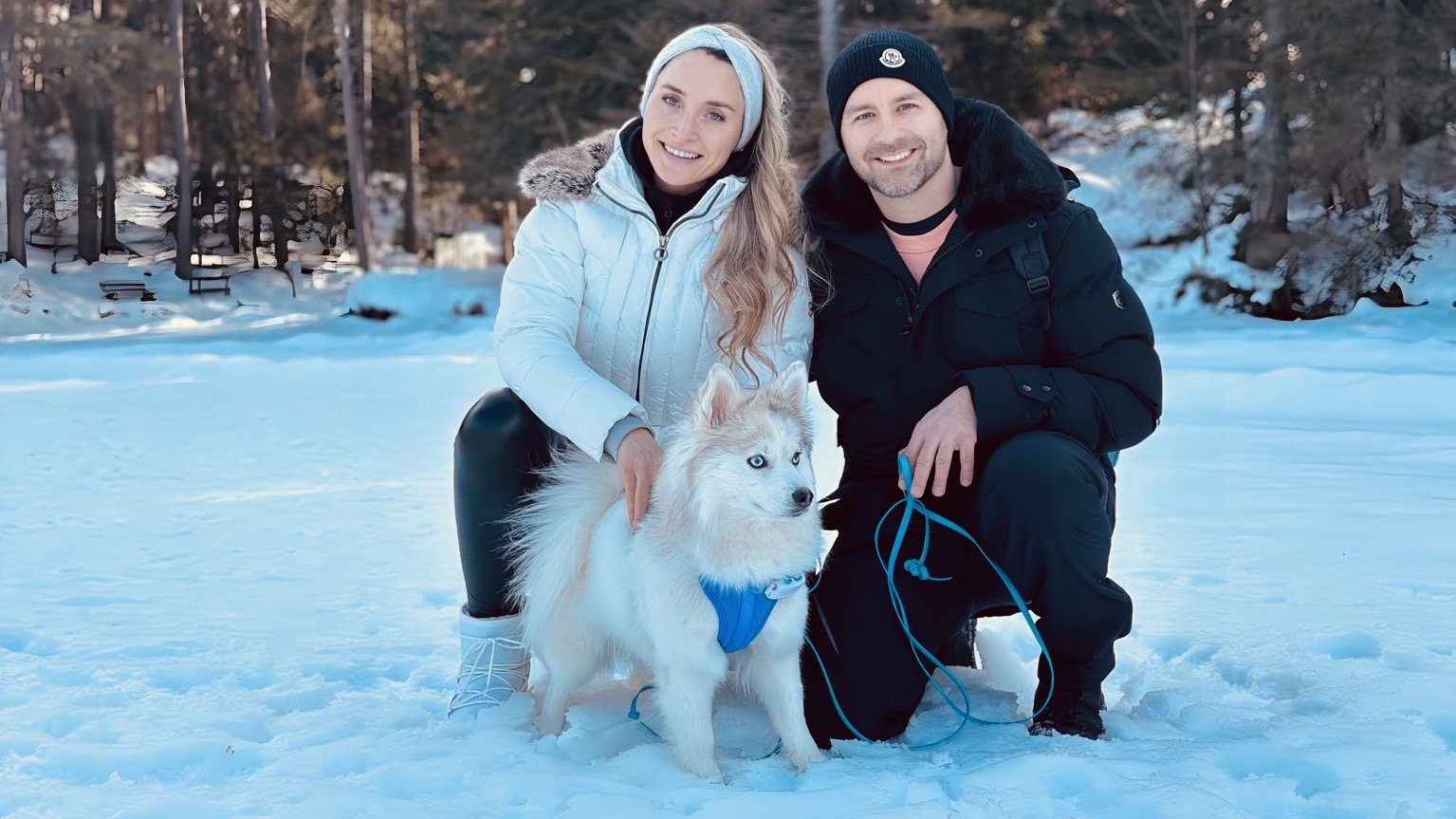 Florian, his wife and Nala the Pomsky